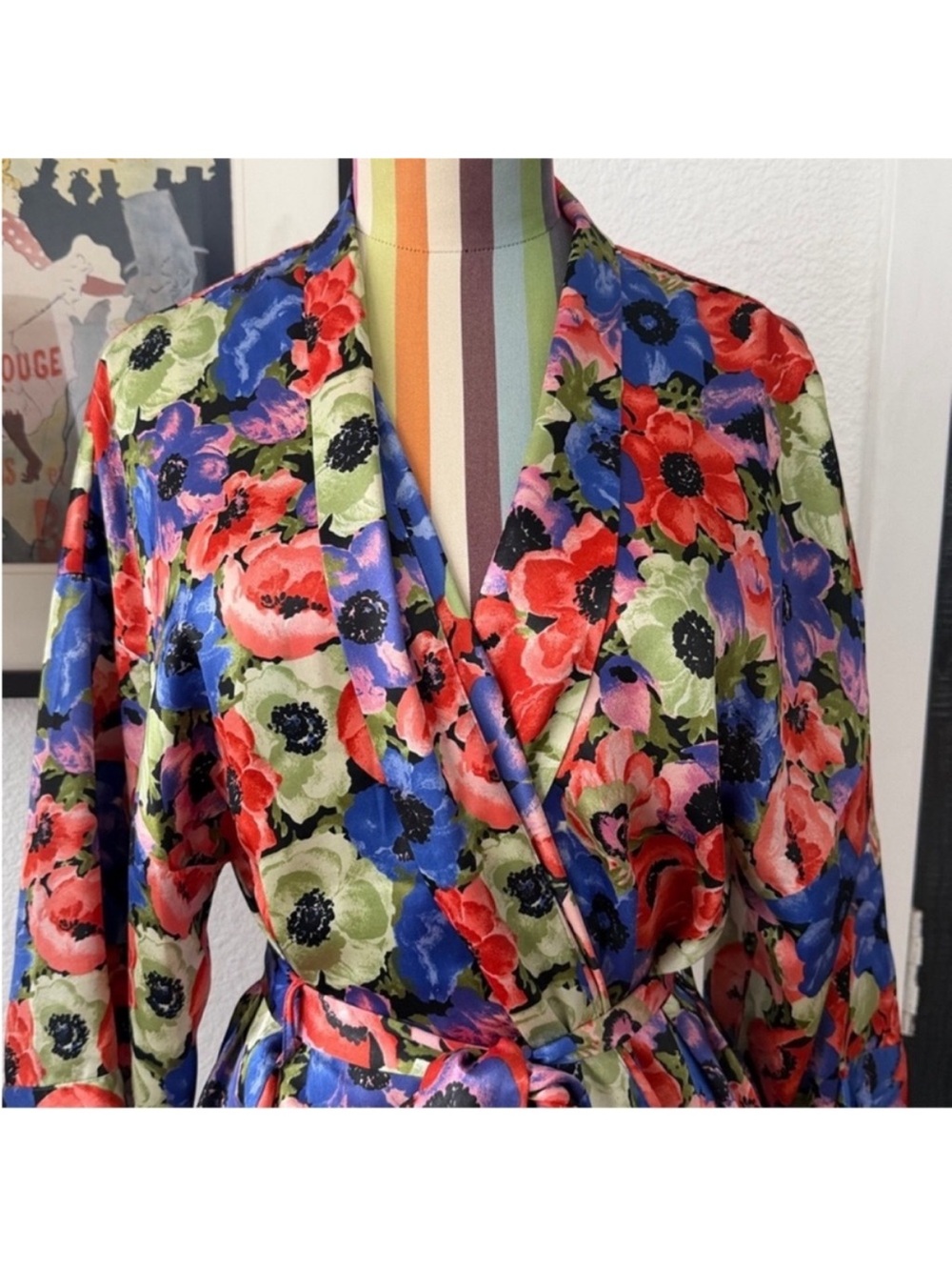 Vintage Victorias Secret Gold Label Colorful Floral Short Robe - Picture 3 of 8
